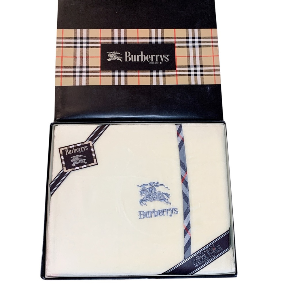 Vintage Burberrys Embroidered Logo Cotton Blanket in Cream